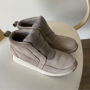 Sorel high top hiking sneaker